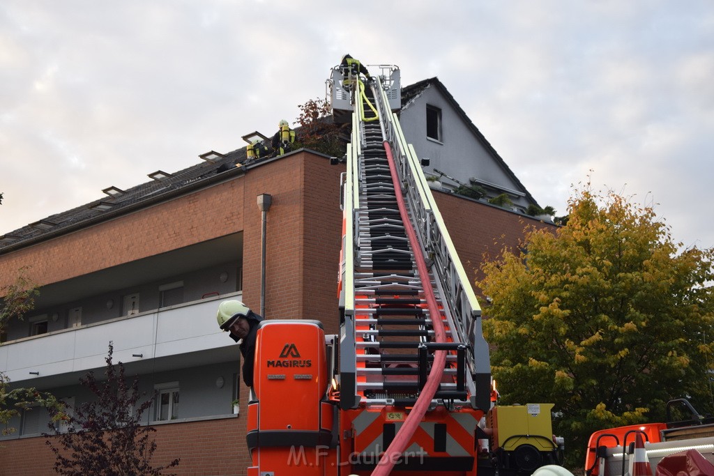 Feuer 2 Y Koeln Suerth Elisabeth Selbertstr P136.JPG - Miklos Laubert